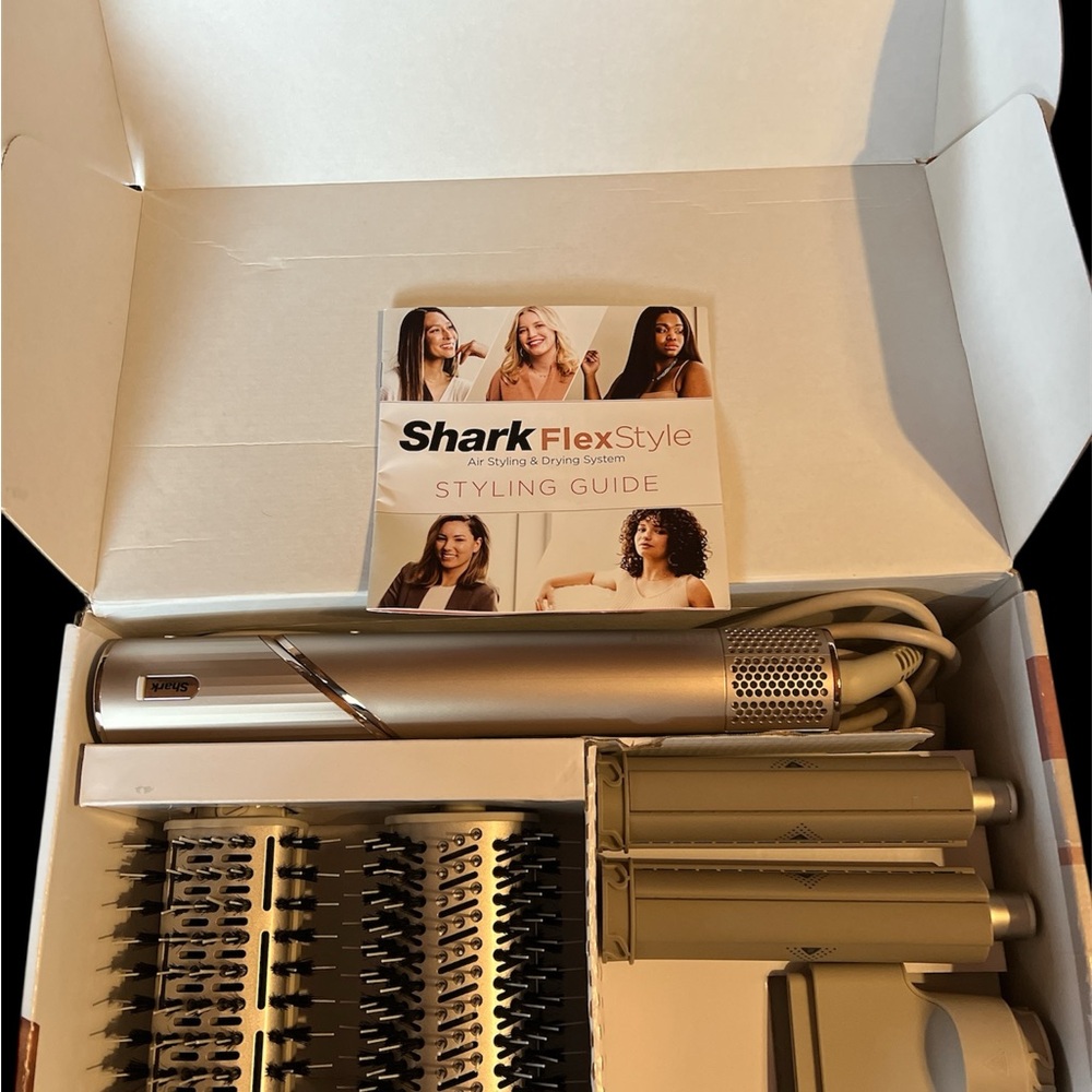 Shark FlexStyle Air Styling & Drying System - Picture 3 of 5